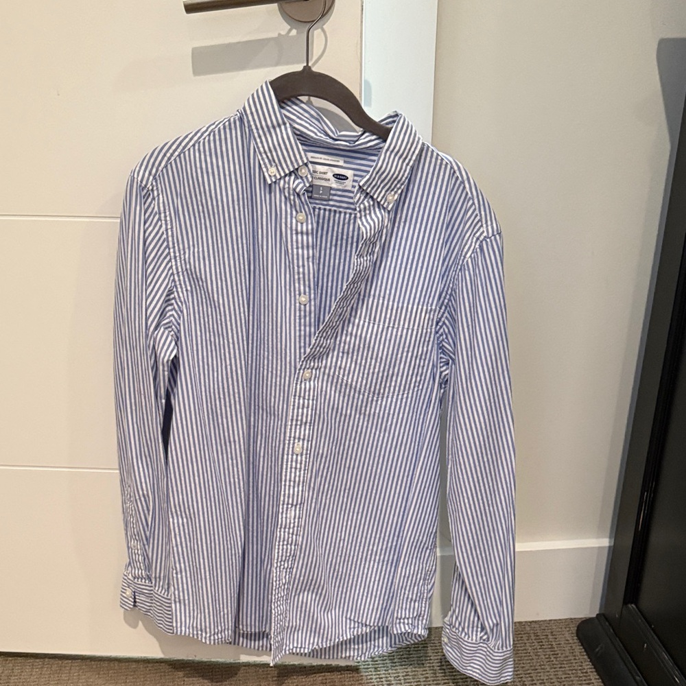 Old Navy Men's White and Blue Striped Shirt